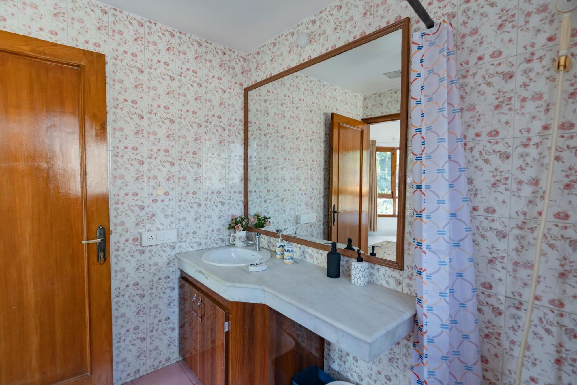 Saffronstays Doon Garden Villa - Near Doon School And Mall Road 德拉敦 外观 照片